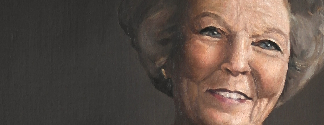 Detail van portret van Beatrix door portretschilder Daniël van Kreuningen